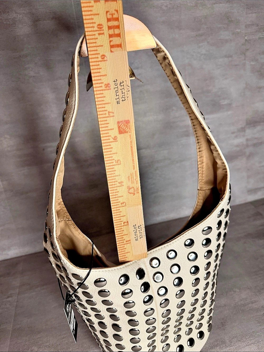 Madden NYC Studded Bucket Shoulder Bag White NWT - Picture 7 of 12